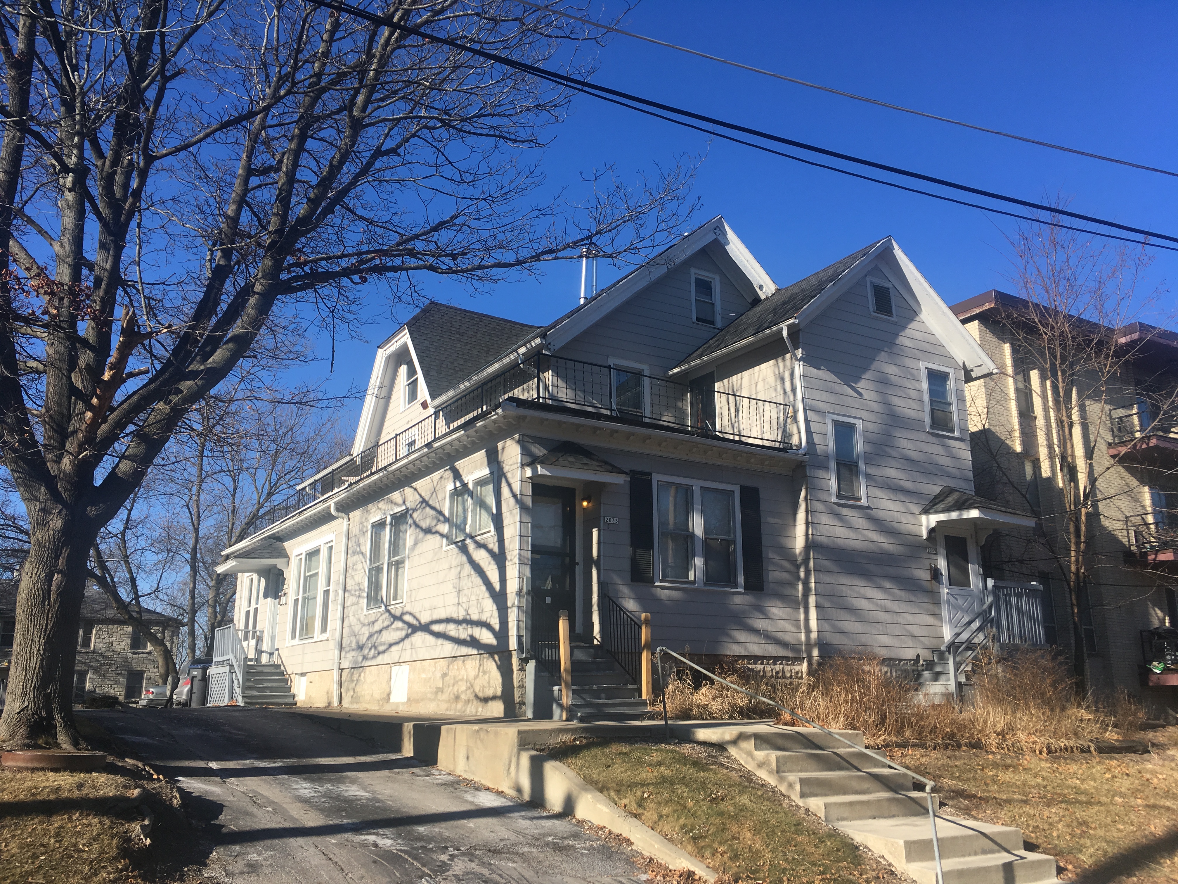 2033 N. Cambridge - Milwaukee